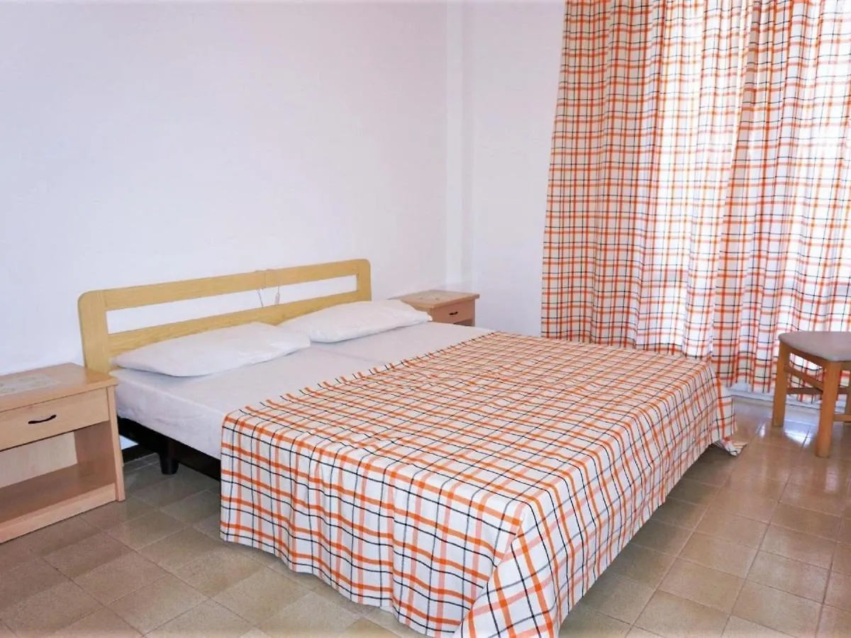 Belvilla By Oyo Snug Apartment With Garden Porto Santa Margherita di Caorle 0*,  Italy